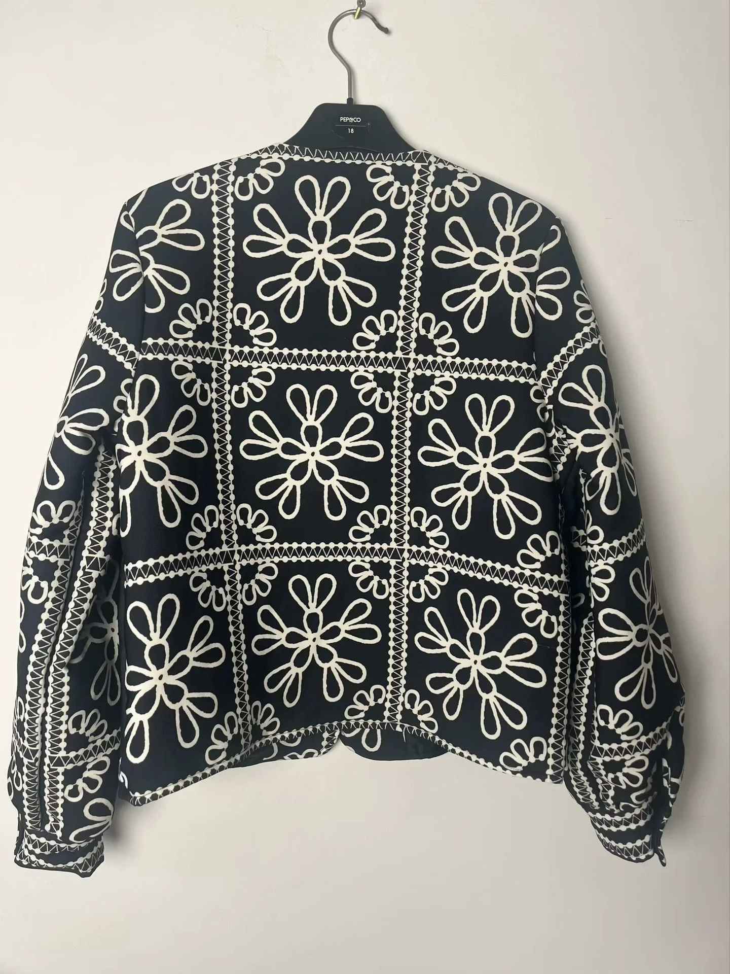 Women's embroidered jacket with floral design and modern cut NOVAE