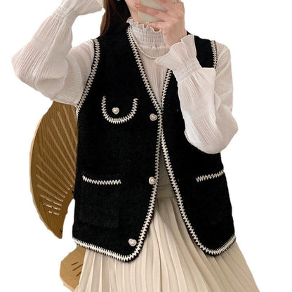 Women's cardigan with heart buttons and contrasting details NOVAE