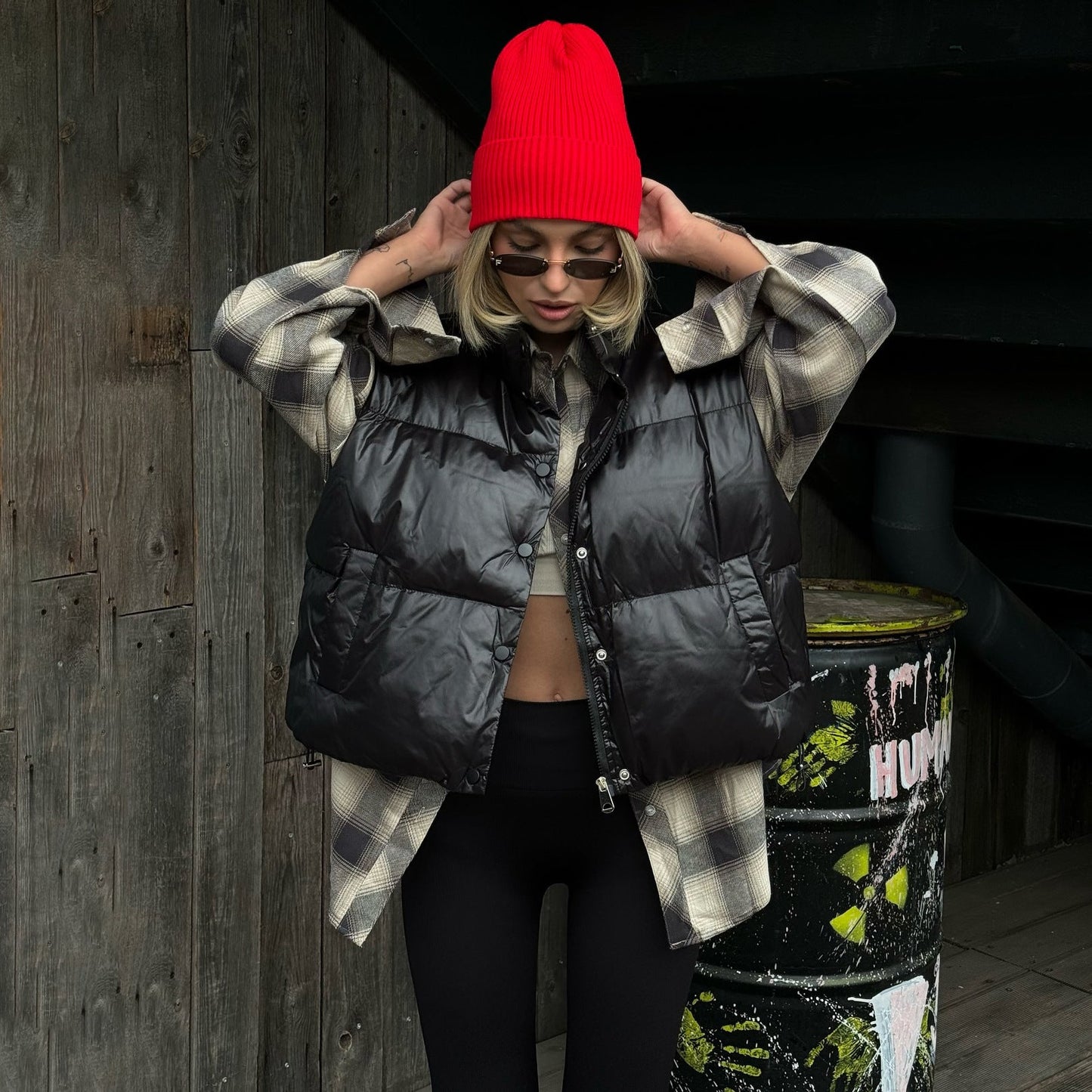 Women's casual vest with high collar and practical zipper NOVAE