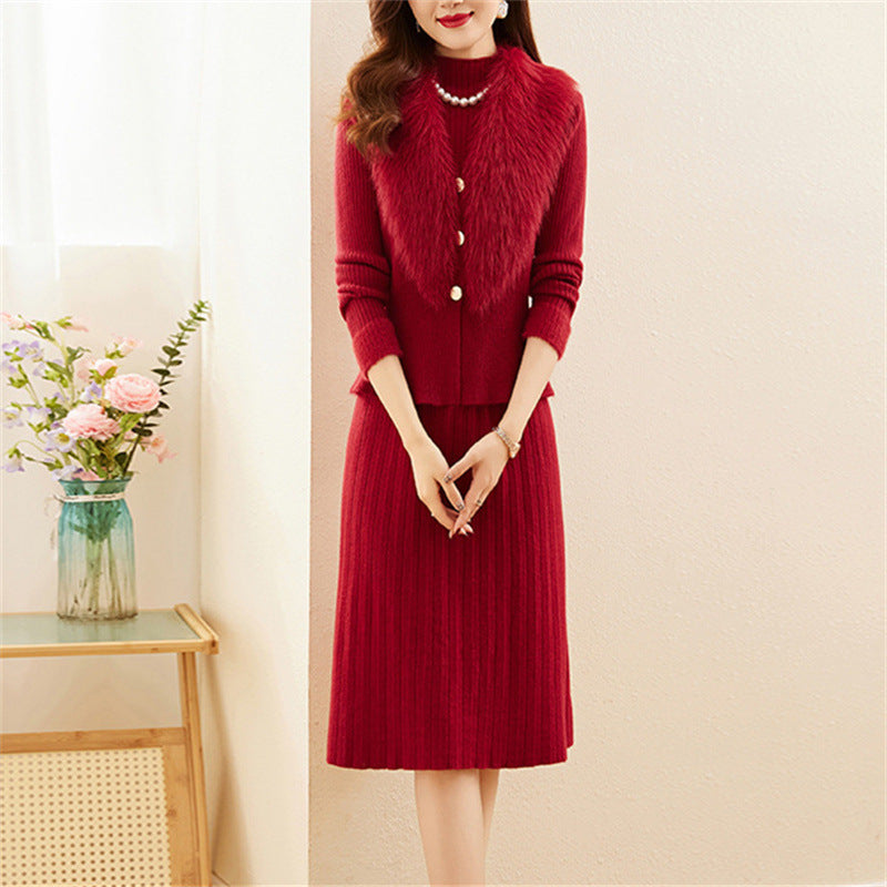 Women's elegant knitwear set with high-quality fur collar and fashionable ribbed texture NOVAE