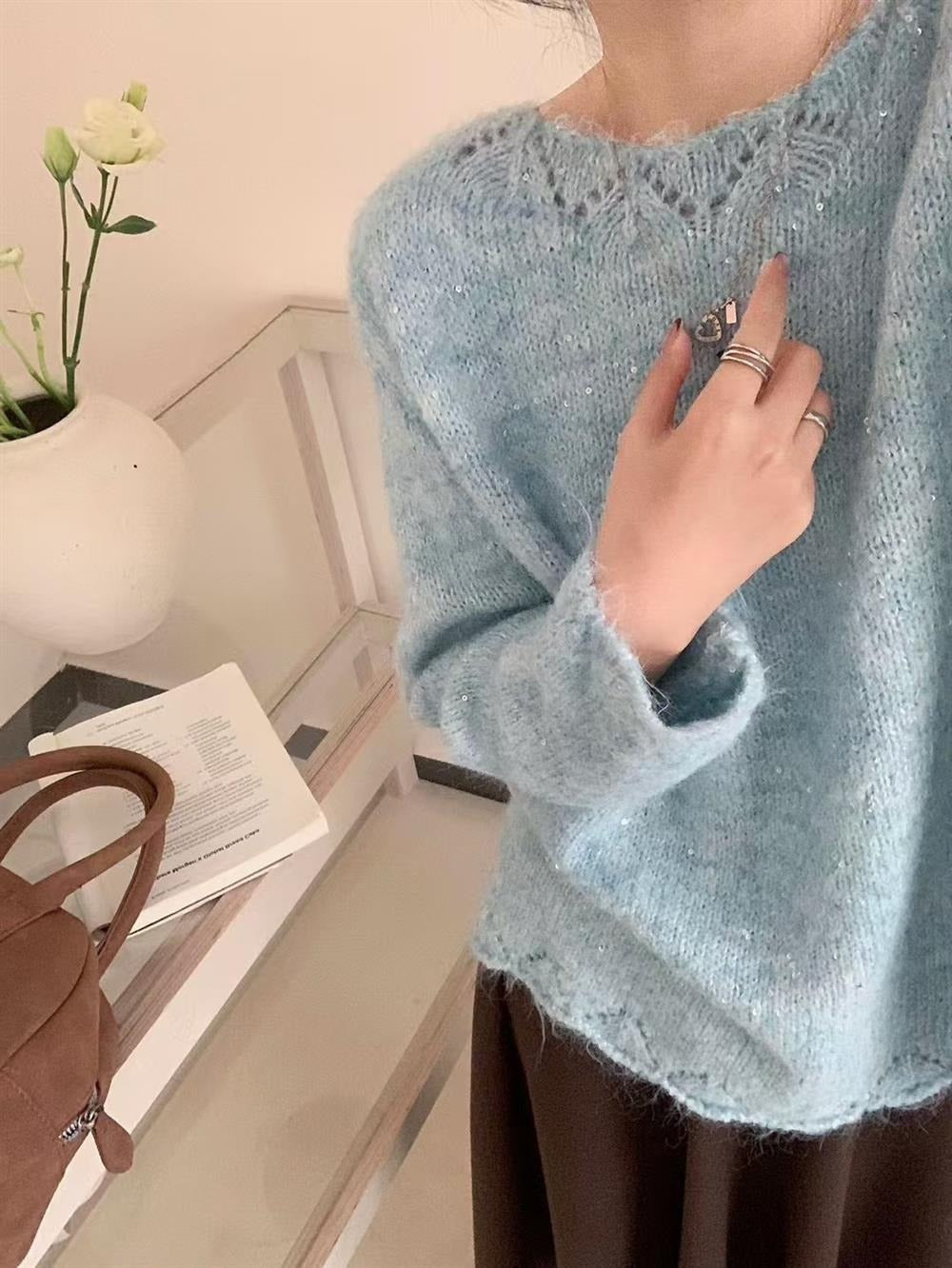 Women's fluffy knit sweater with shimmering accents and a relaxed fit NOVAE