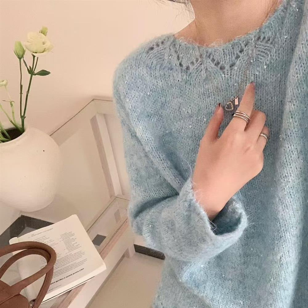 Women's fluffy knit sweater with shimmering accents and a relaxed fit NOVAE