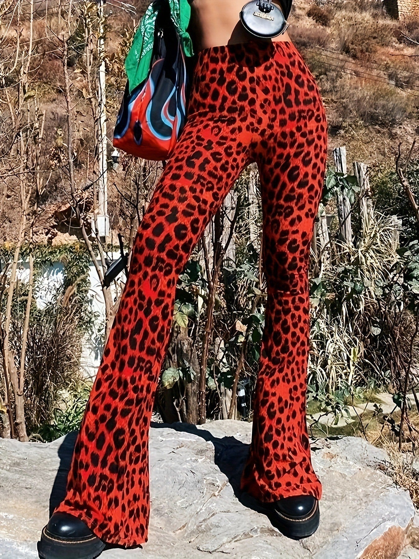 Women's flared leggings with trendy leopard print NOVAE