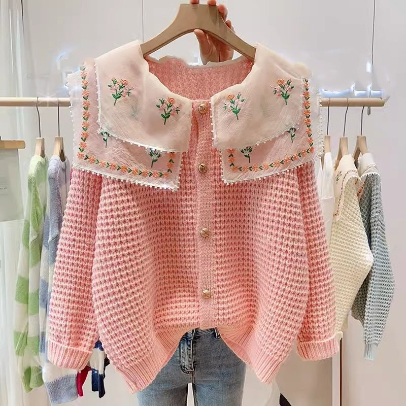 Women's embroidered cardigan with wide-cut collar NOVAE