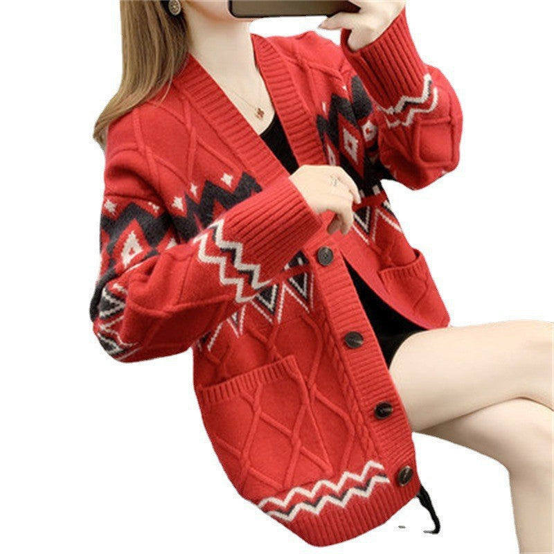 Women's chunky knit cardigan with a modern pattern and practical pockets NOVAE