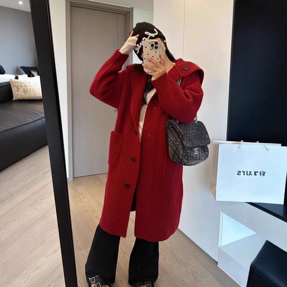 Women's chunky knit cardigan with a voluminous cut and decorative buttons NOVAE