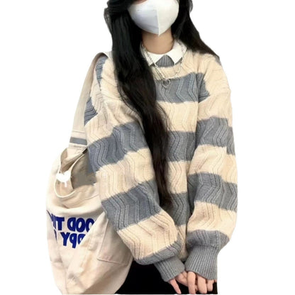 Women's Fashionable Knit Sweater with Textured Wave Pattern NOVAE