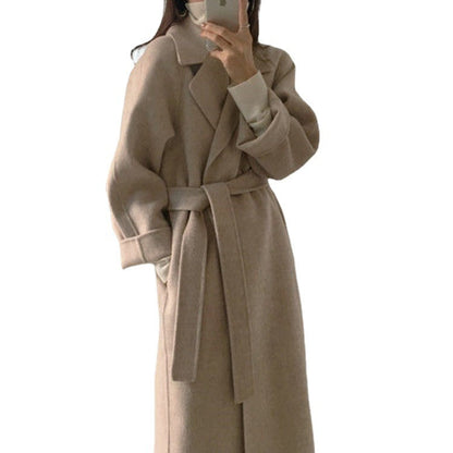 Women's elegant and casual trench coat with wide lapels NOVAE