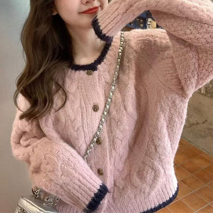 Women's chunky knit cardigan with elegant cable pattern NOVAE