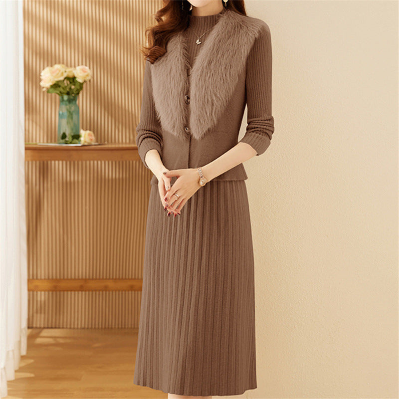 Women's elegant knitwear set with high-quality fur collar and fashionable ribbed texture NOVAE
