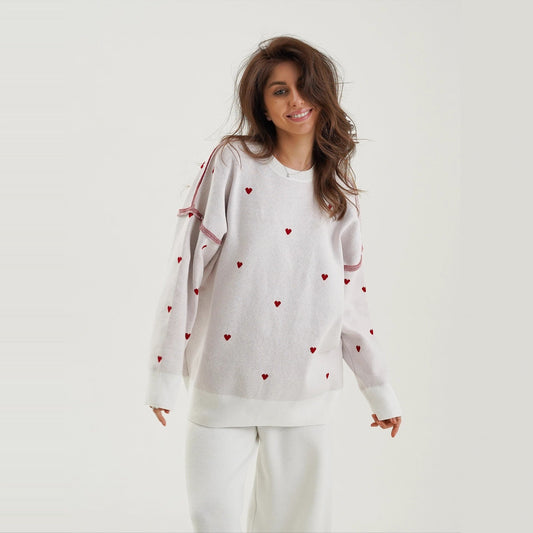 Women's sweater with heart embroidery and a relaxed fit NOVAE
