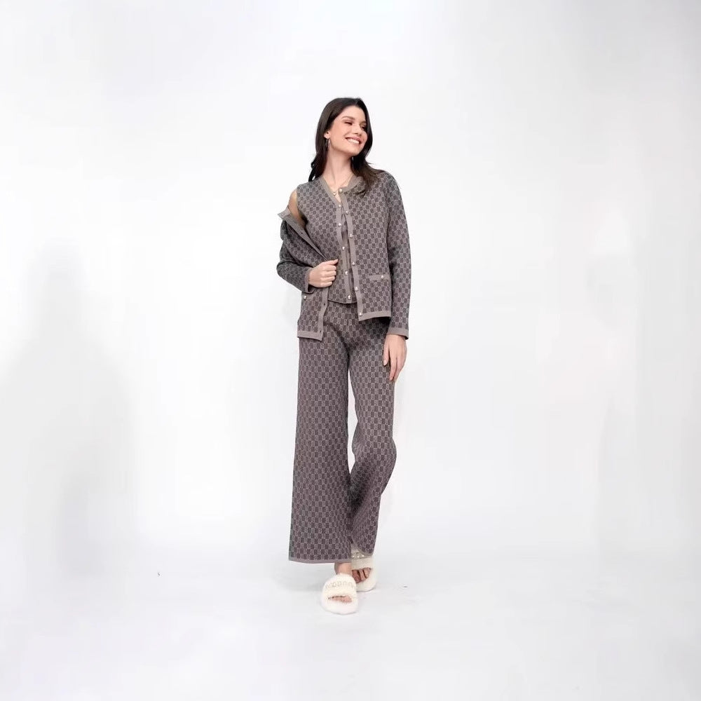 Women's pajama set with modern check pattern and full button placket NOVAE