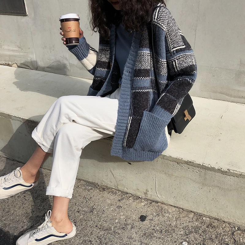 Women's Fashionable Oversized Cardigan with Check Pattern NOVAE