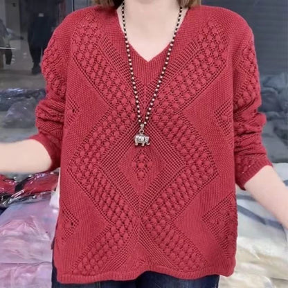 Women's V-neck sweater with modern textured pattern NOVAE