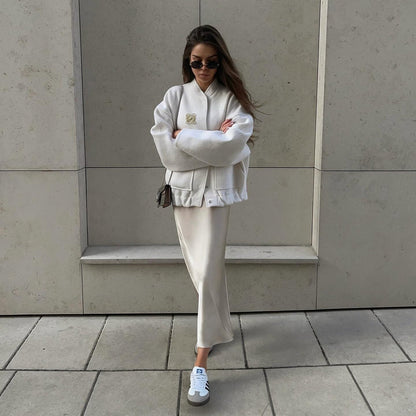 Women's sporty oversized jacket with elegant button details and a casual cut NOVAE