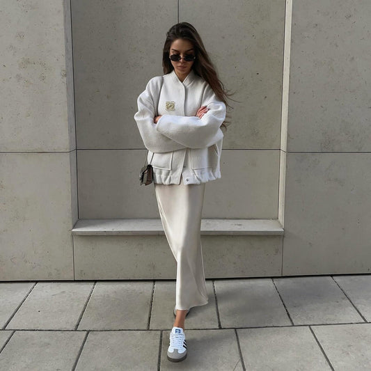 Women's sporty oversized jacket with elegant button details and a casual cut NOVAE