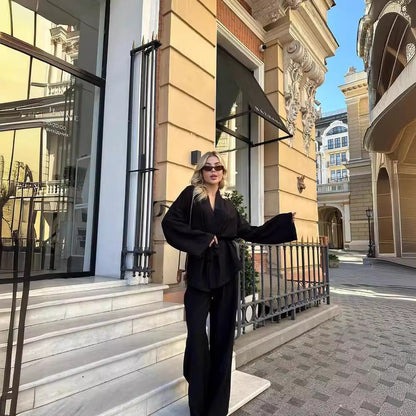 Women's set consisting of a lightweight blazer and wide-leg trousers in a floral design NOVAE