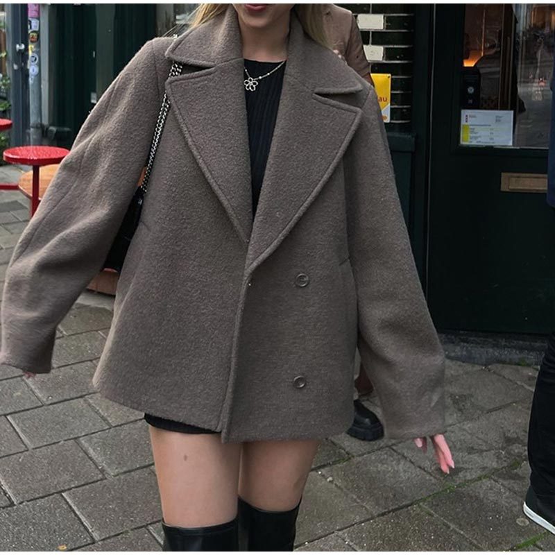 Women's oversized wool cardigan with wide sleeves and elegant lapel NOVAE