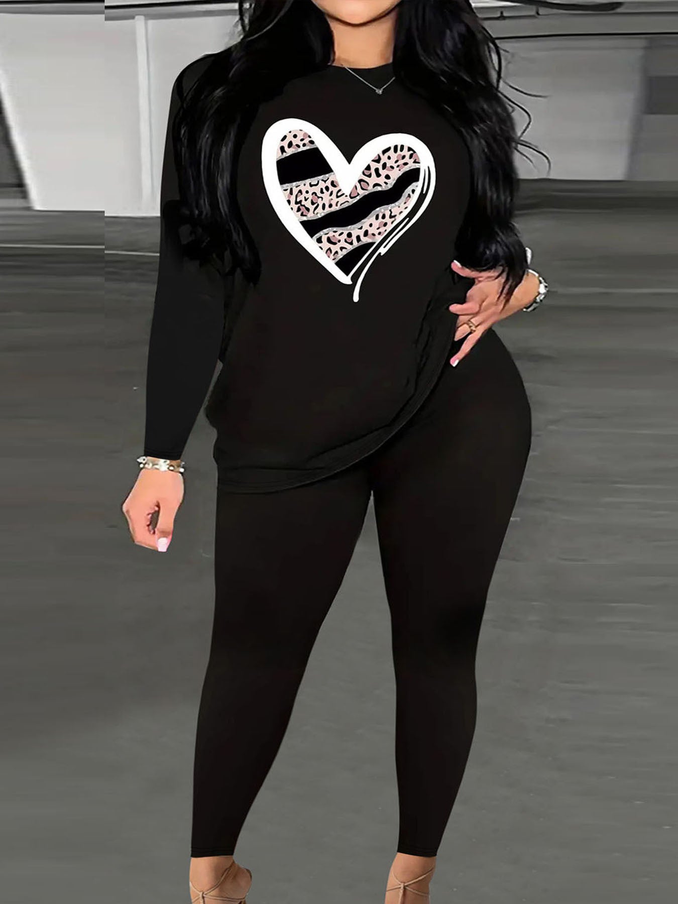 Women's casual sweatshirt with original bear motif NOVAE