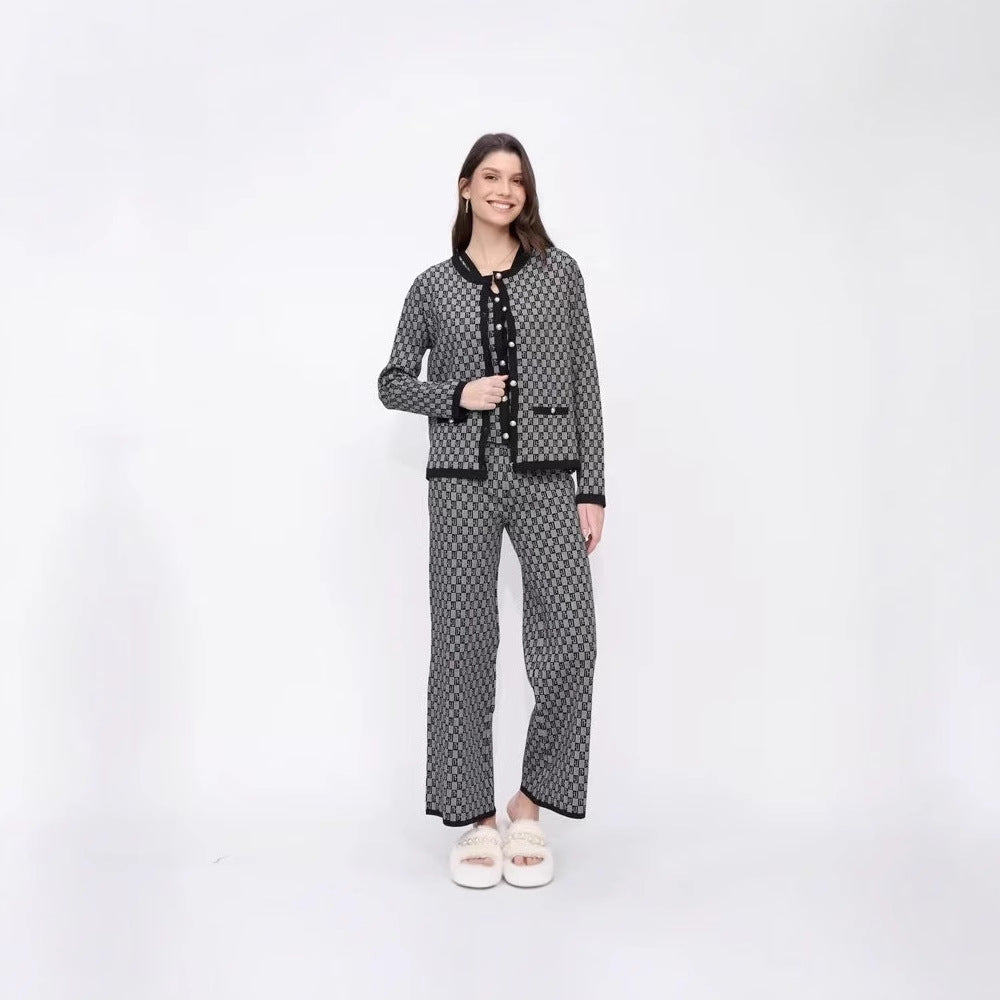 Women's pajama set with modern check pattern and full button placket NOVAE