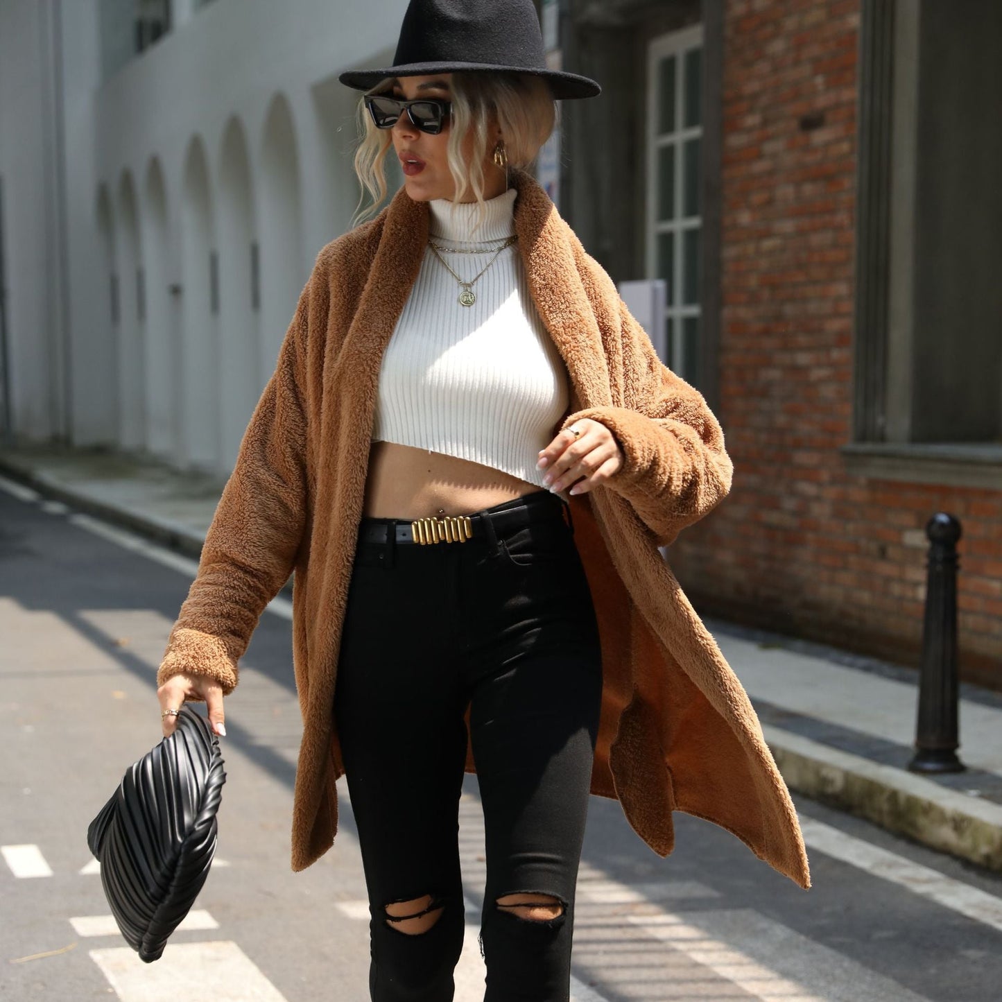 Women's Cozy Oversized Coat in Soft Plush with Large Collar NOVAE