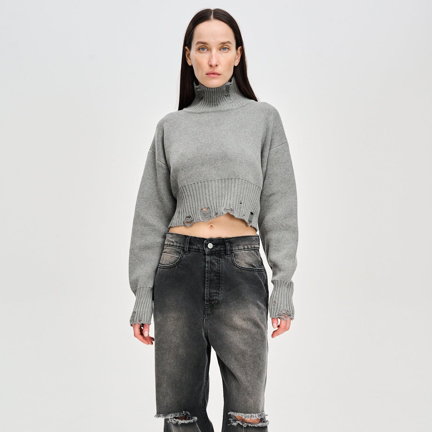 Women's trendy cropped pullover with modern ribbed design and playful details NOVAE