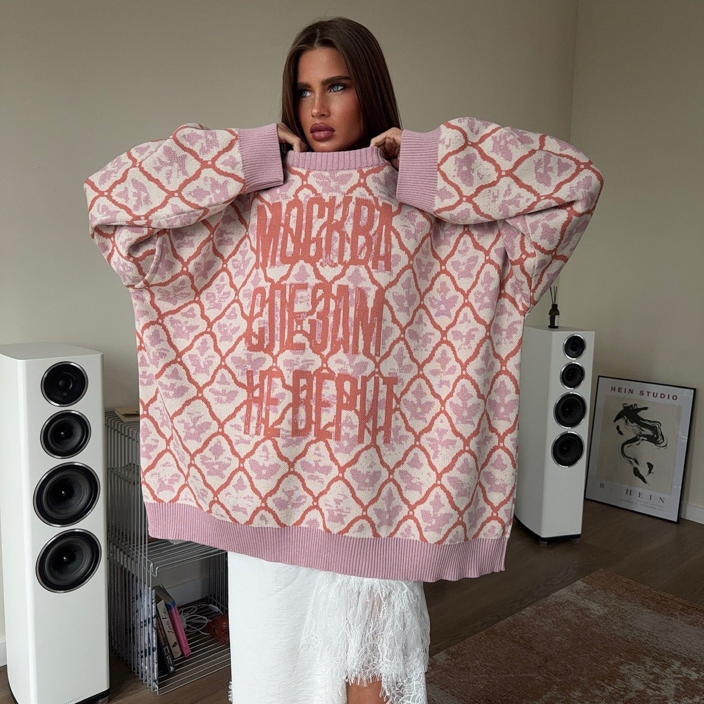 Women's casual knit sweater with a modern pattern NOVAE