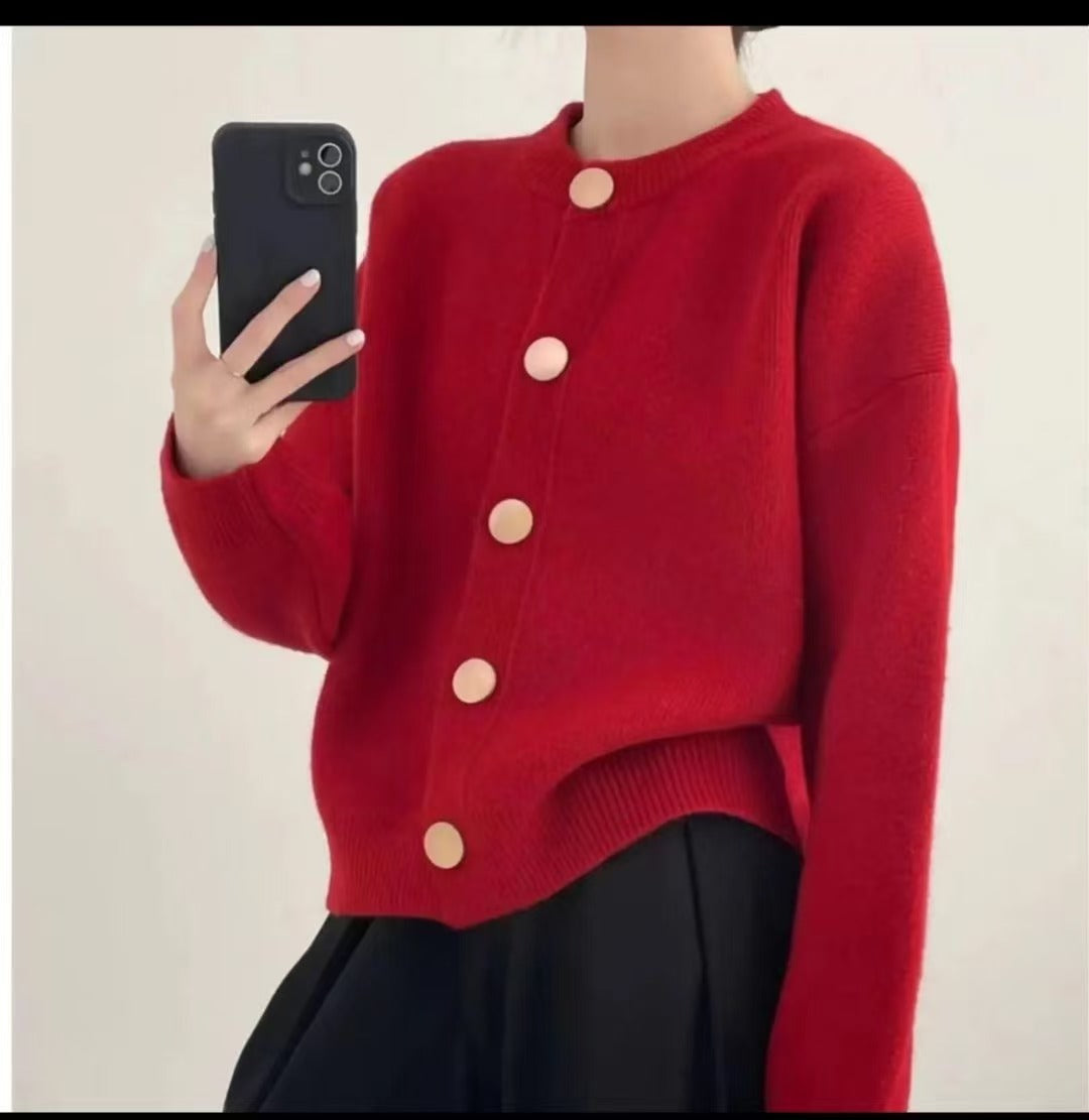 Women's cozy cardigan with large buttons and elegant design NOVAE