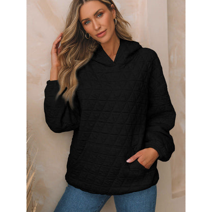 Women's quilted hoodie with practical pockets NOVAE