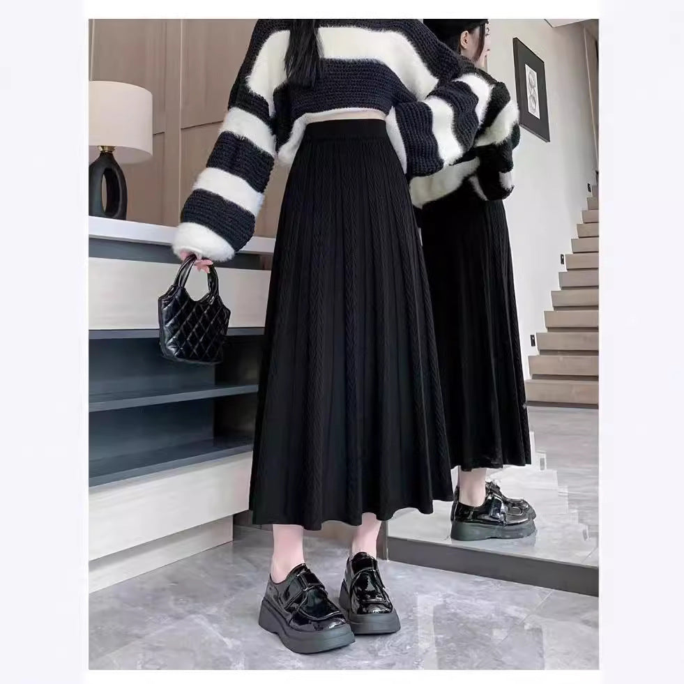 Women's Elegant Pleated Maxi Skirt with High Waist and Fine Texture NOVAE