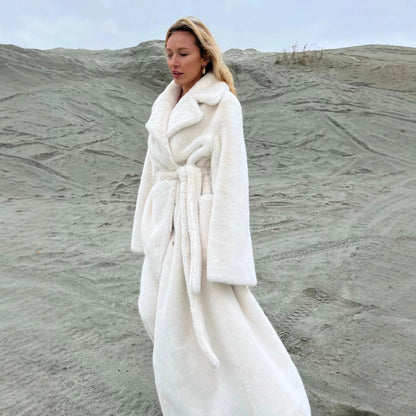 Women's Elegant Lined Winter Coat with Wide Lapels NOVAE