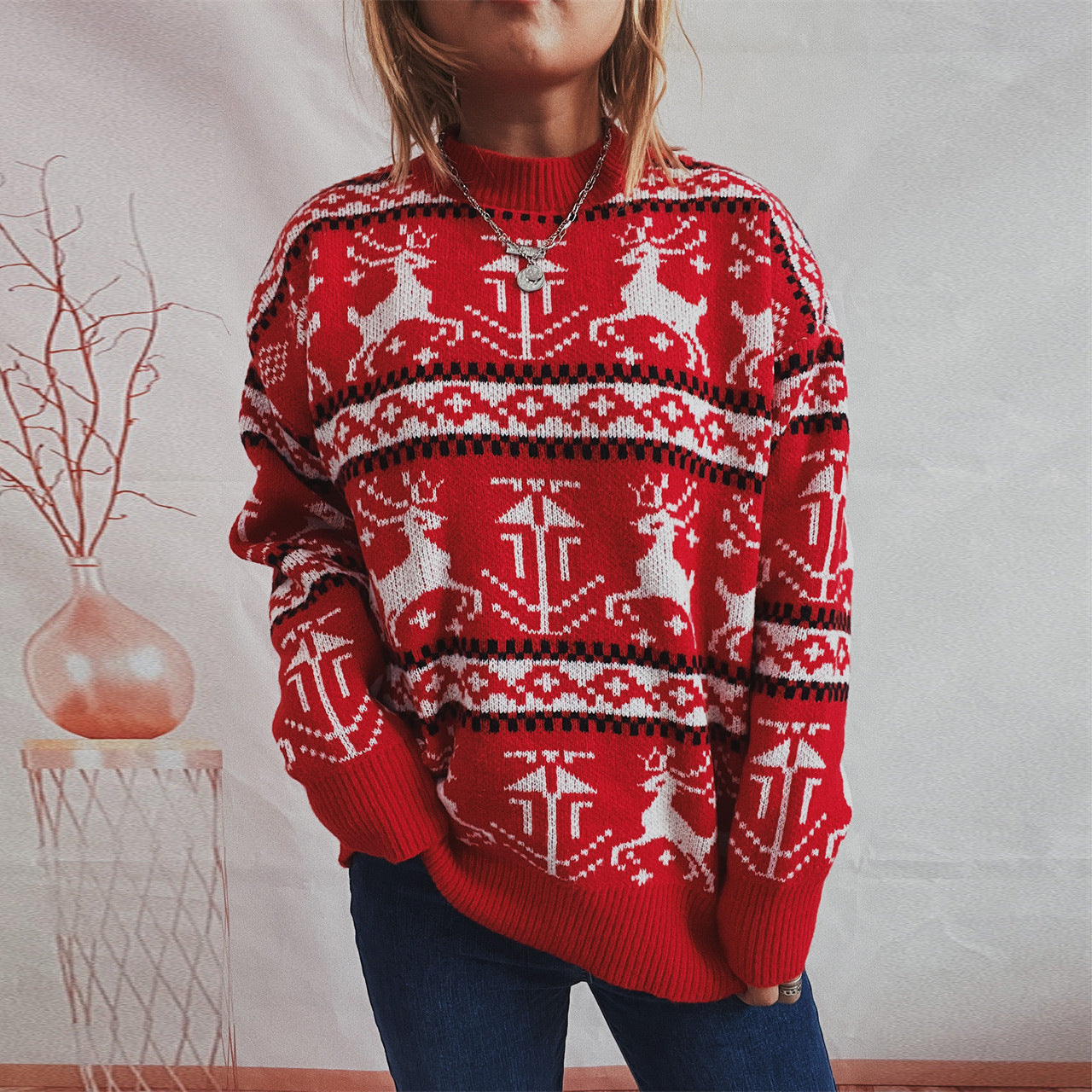 Women's Christmas sweater in a festive Norwegian pattern with a round neckline NOVAE