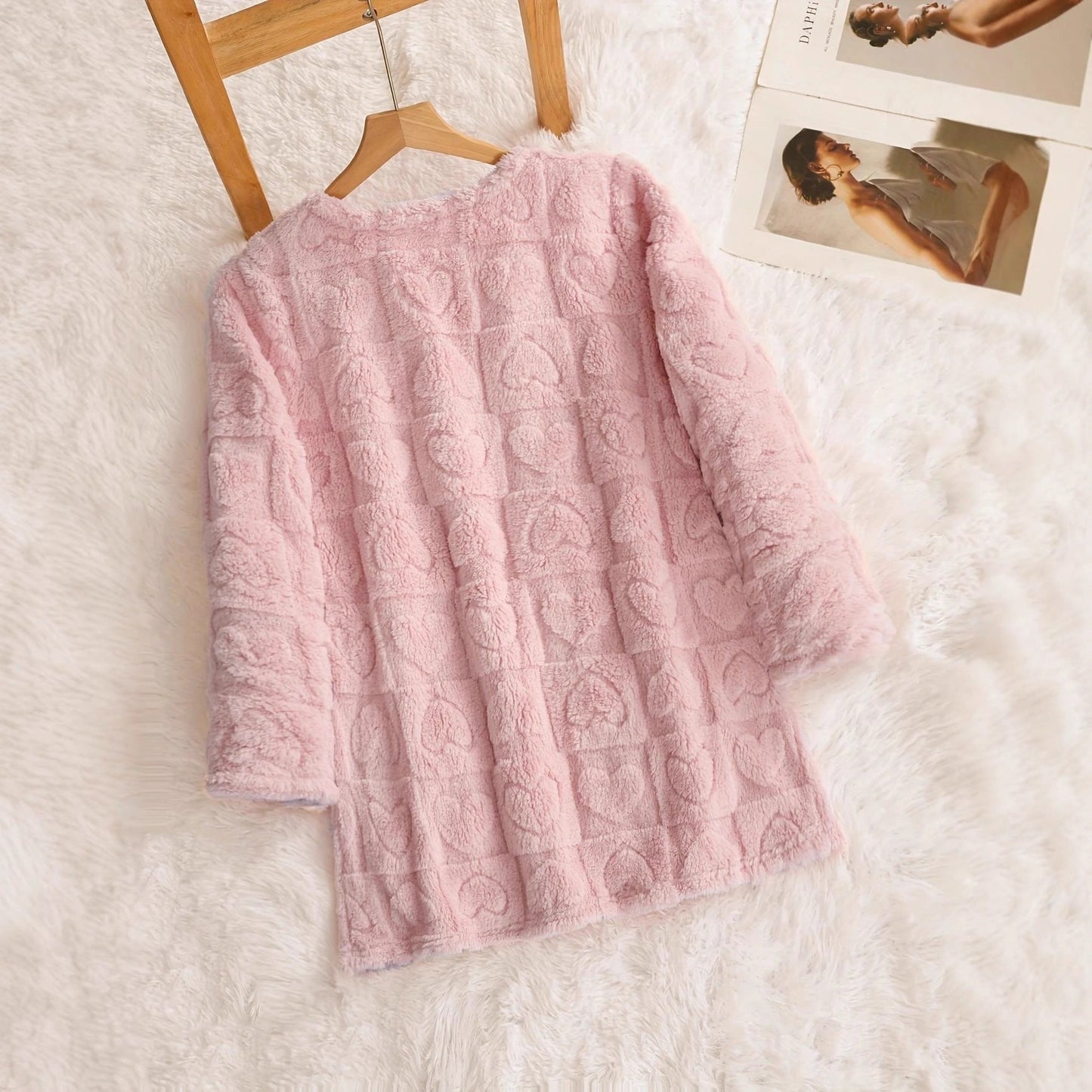 Women's cozy sweatshirt dress with heart-shaped fabric pattern NOVAE