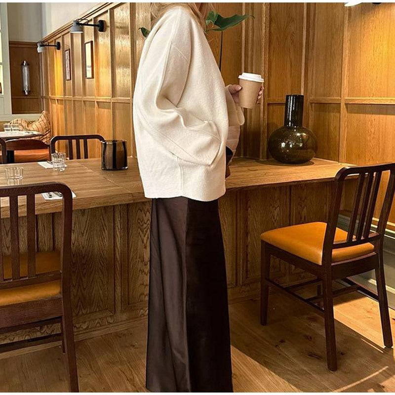 Women's elegant handbag in a minimalist design with high-quality leather workmanship NOVAE