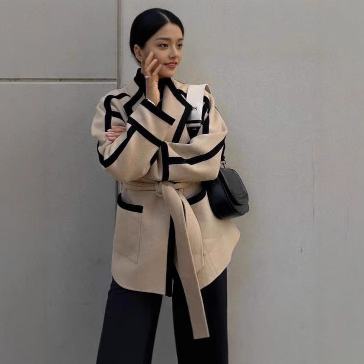 Women's fashionable blazer-kimono with belt and contrasting details NOVAE