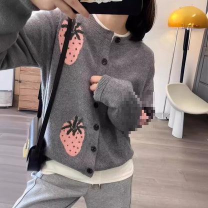 Women's playfully patterned cardigan with button detail NOVAE