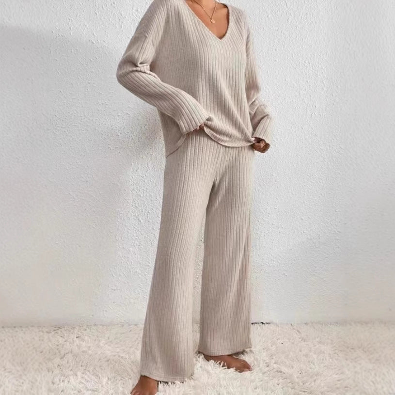 Women's comfortable set with V-neck and wide leg NOVAE