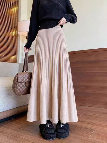 Women's elegant pleated skirt with high waist NOVAE