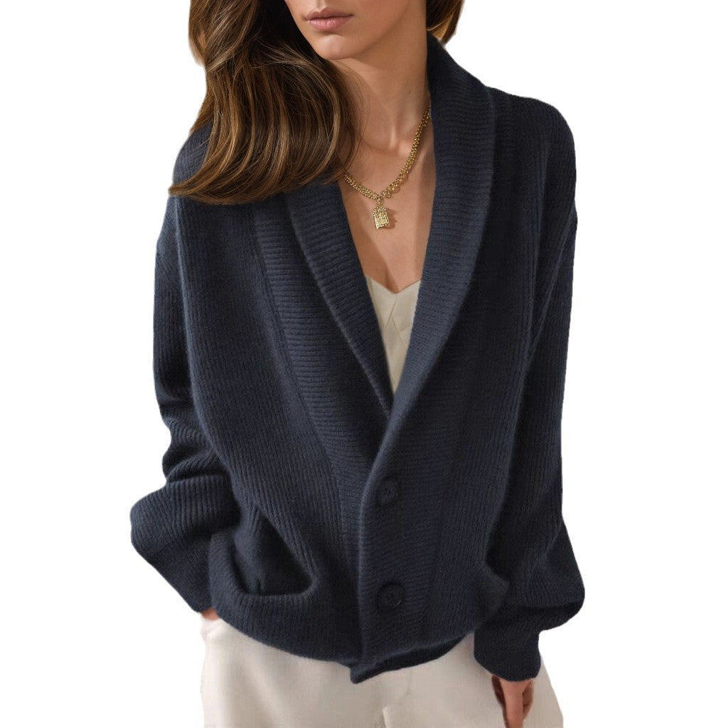 Women's cardigan with elegant button details and a casual cut NOVAE