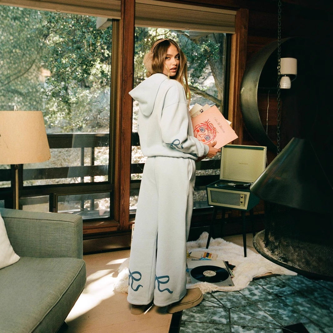 Women's casual tracksuit with high comfort and graphic accents NOVAE