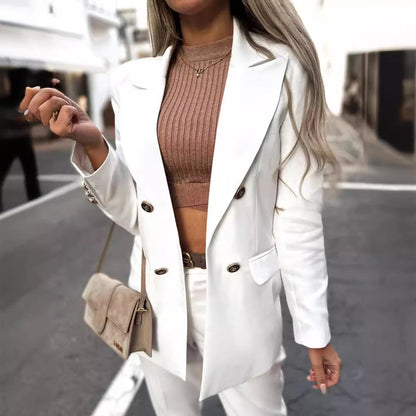 Women's elegant blazer with double-stitched buttons and a modern cut NOVAE