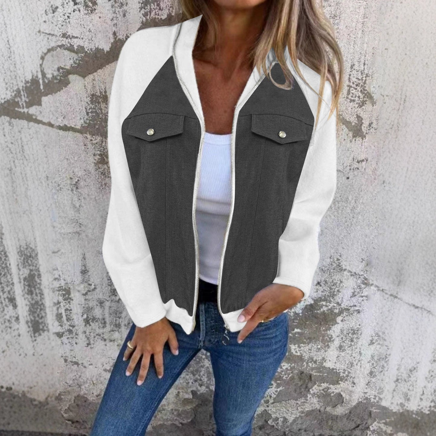 Women's Cool Sweatshirt with Side Pockets and Fashionable Appliqués NOVAE