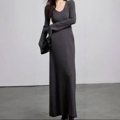 Women's elegant maxi dress with fine ribbing and V-neck NOVAE