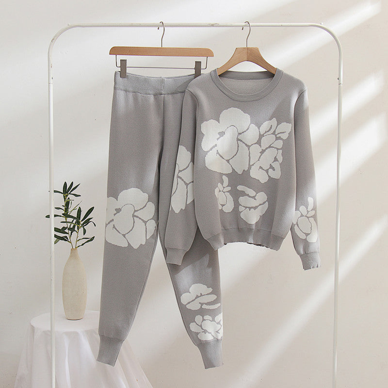 Women's knitted suit with floral designs NOVAE