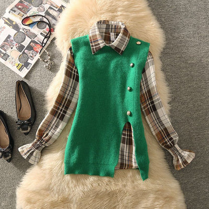 Women's knitted vest with elegant V-neck and button details NOVAE
