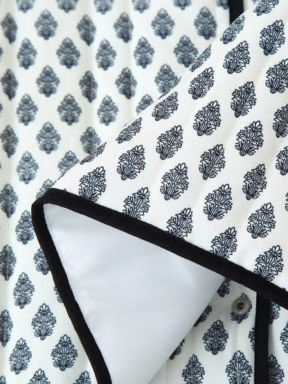 Women's fashionable short jacket with contrasting piping and practical pockets NOVAE