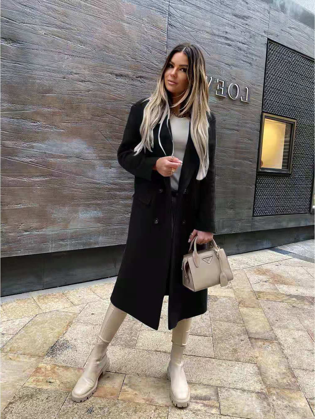 Women's Elegant and Timeless Double-Breasted Wool Coat NOVAE