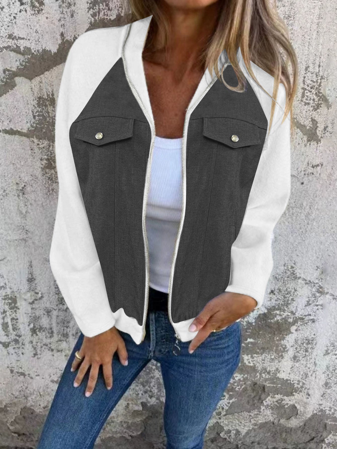 Women's Cool Sweatshirt with Side Pockets and Fashionable Appliqués NOVAE