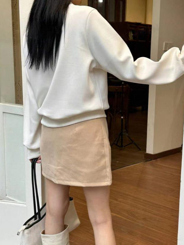 Women's sporty turtleneck sweater with contrasting stitching NOVAE