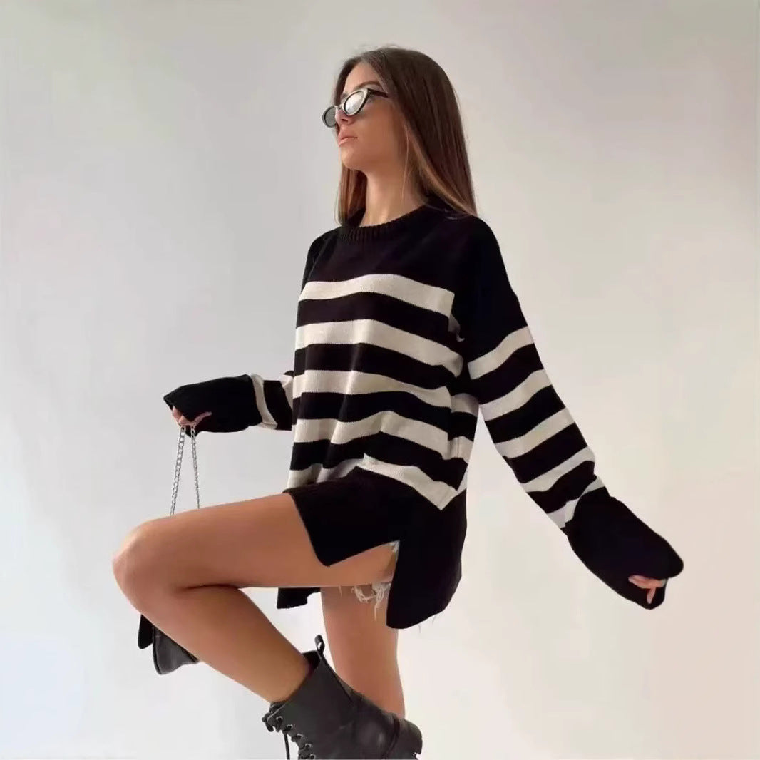 Women's oversized knit sweater with fashionable striped pattern and detailed ribbed texture NOVAE